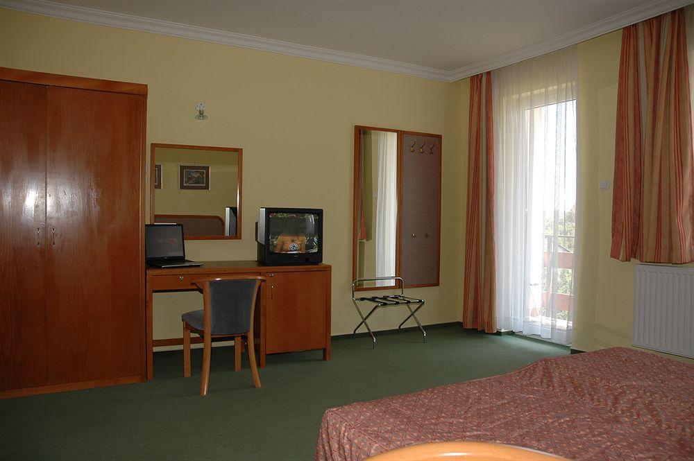 Apartment Pension Rideg Хевиз Экстерьер фото
